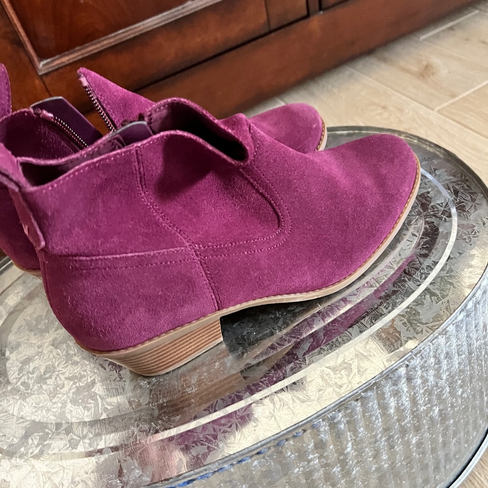 Vionic Booties